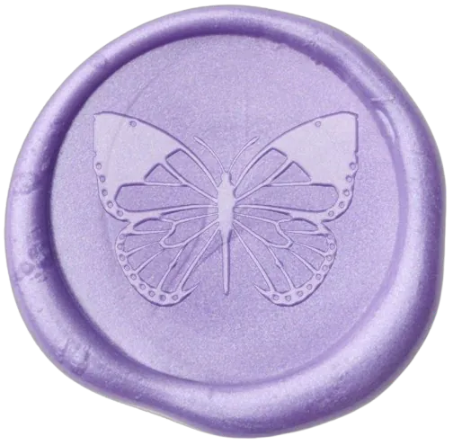Sceau violet avec un papillon